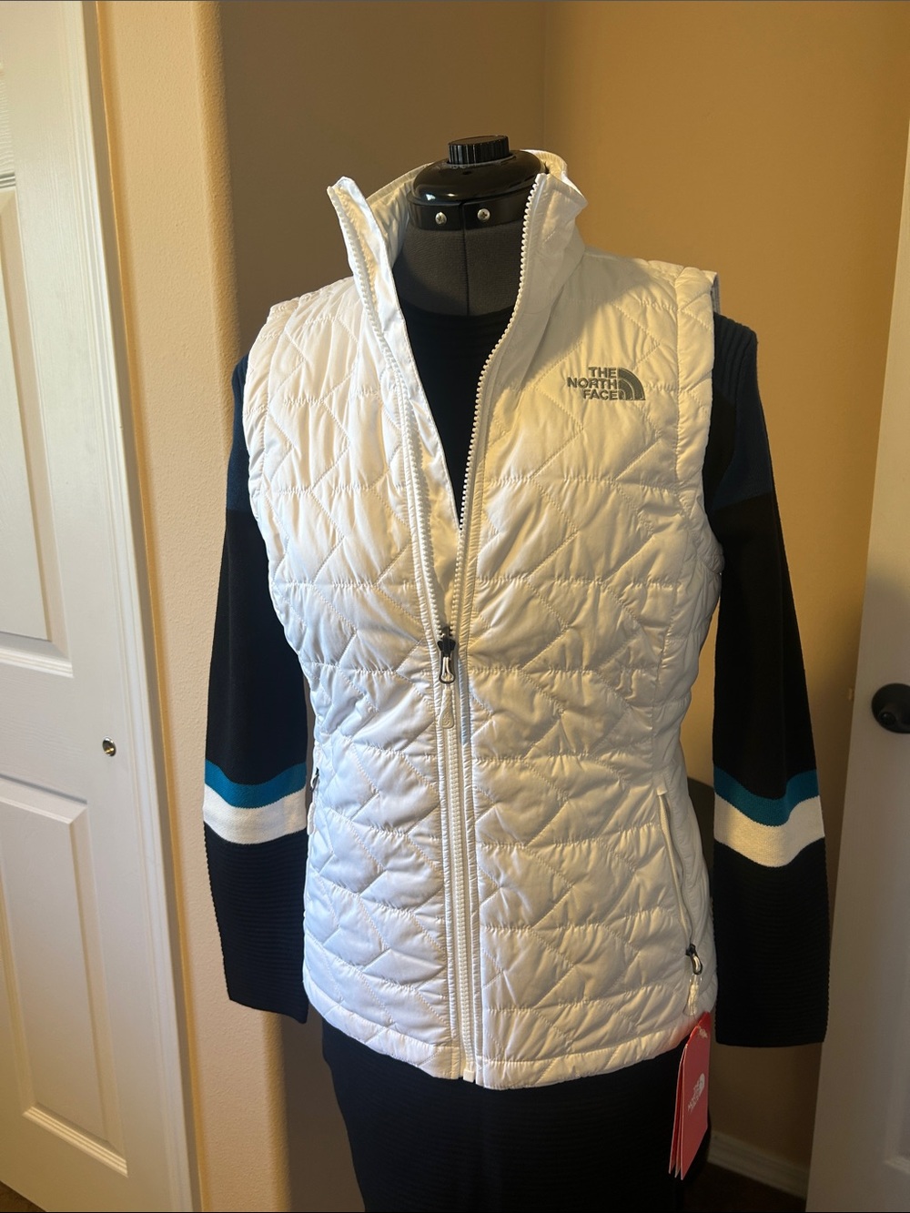 The North Face Women's White Quilted Insulated Vest